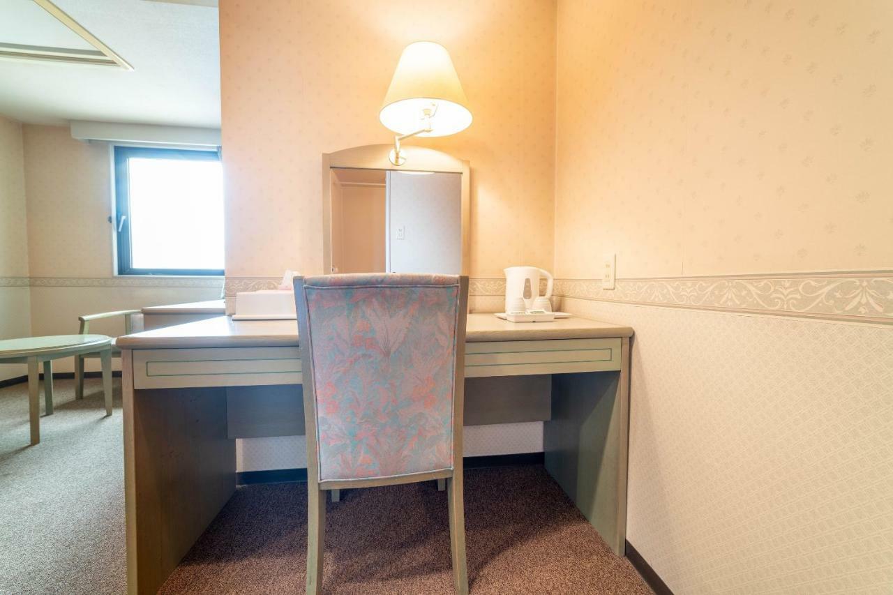 Oyo Business Hotel Nishiura יוקאיצ'י מראה חיצוני תמונה